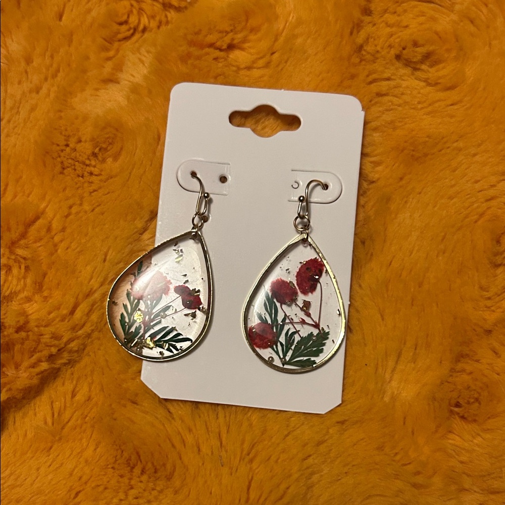 Teardrop Earrings with Red Floral Design Christmas Pressed flowers